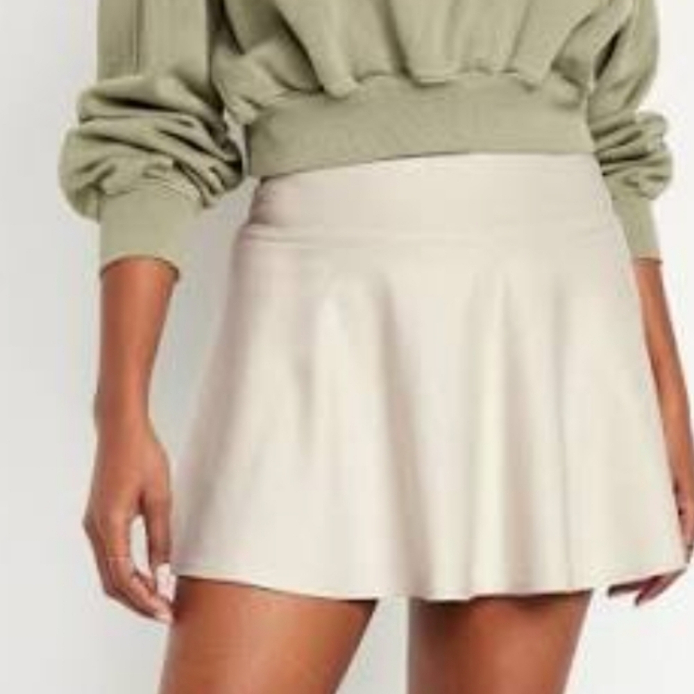 Old Navy Cloud+ Skort